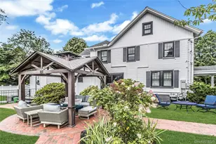 75 S Penataquit Ave, Bay Shore, NY 11706 - Photo 36