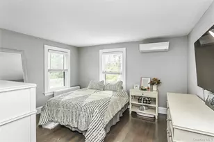 75 S Penataquit Ave, Bay Shore, NY 11706 - Photo 28