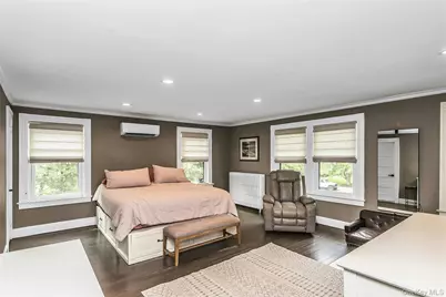 75 S Penataquit Avenue, Bay Shore, NY 11706 - Photo 22