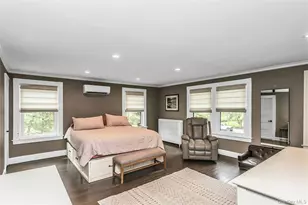 75 S Penataquit Ave, Bay Shore, NY 11706 - Photo 22