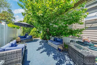 426 Midwood Avenue, Bellmore, NY 11710 - Photo 22