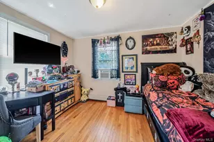 426 Midwood Ave, Bellmore, NY 11710 - Photo 18