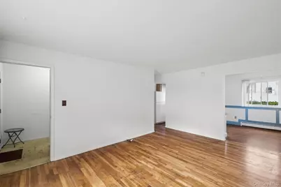 544 Park Avenue, Centereach, NY 11720 - Photo 4