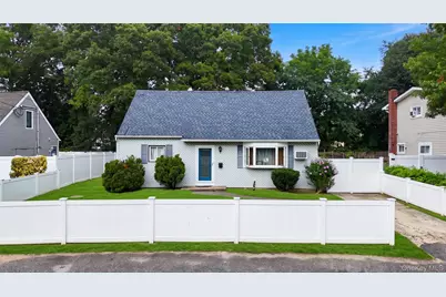 187 Parkway Boulevard, Wyandanch, NY 11798 - Photo 1