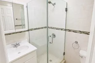 82-69 166th St, Jamaica, NY 11432 - Photo 2