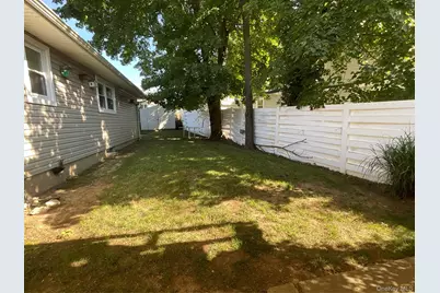 28 Pleasant Avenue, Farmingdale, NY 11735 - Photo 18