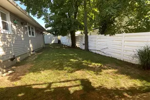 28 Pleasant Ave, Farmingdale, NY 11735 - Photo 18