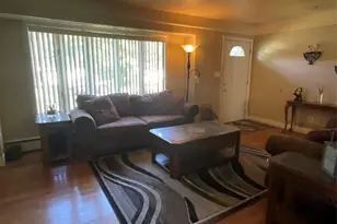 28 Pleasant Ave, Farmingdale, NY 11735 - Photo 6