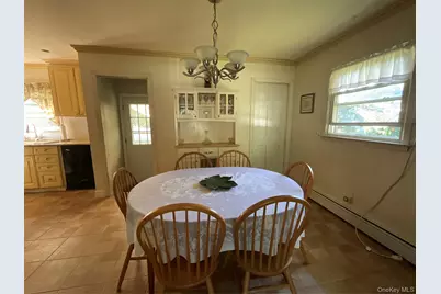 28 Pleasant Avenue, Farmingdale, NY 11735 - Photo 8