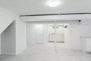 21 Linden Blvd, Hicksville, NY 11801 - Photo 10