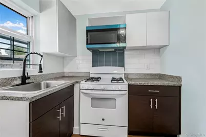 2573 Pelham Bay Park W, Bronx, NY 10475 - Photo 8