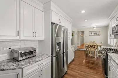 72 Eastview Drive, Valhalla, NY 10595 - Photo 18