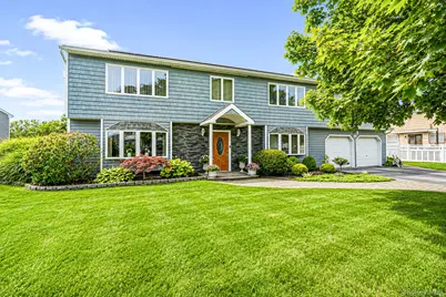 4 Loma Street, Medford, NY 11763 - Photo 2
