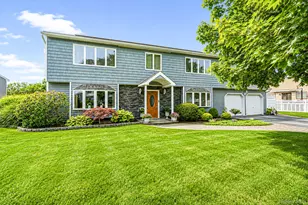 4 Loma St, Medford, NY 11763 - Photo 2