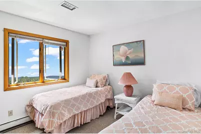 9 Hazelwood Avenue, Westhampton Beach, NY 11978 - Photo 10