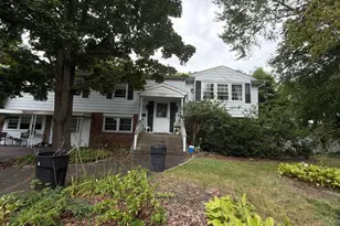 334 Sunrise Ave, Sayville, NY 11782 - Photo 2
