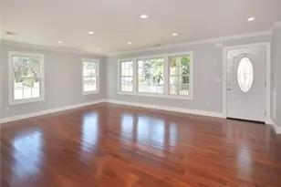 12 Nesaquake Ave, Port Washington, NY 11050 - Photo 2