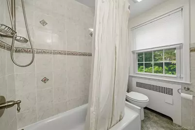 24 Smallwood Place, White Plains, NY 10603 - Photo 22