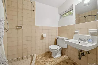 24 Smallwood Place, White Plains, NY 10603 - Photo 34
