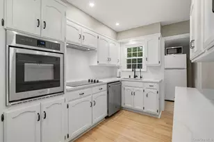 24 Smallwood Pl, White Plains, NY 10603 - Photo 14