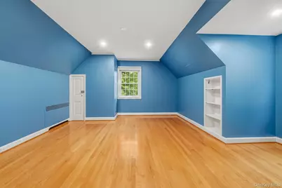24 Smallwood Place, White Plains, NY 10603 - Photo 18