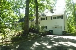 17 Chestnut Ln, Newburgh, NY 12550 - Photo 2