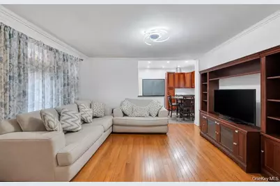 10530 Van Wyck Expressway, Richmond Hill, NY 11419 - Photo 12