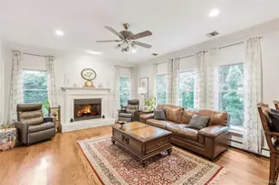 14 Cobbler Ln, East Setauket, NY 11733 - Photo 6