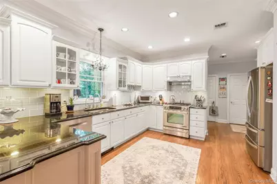 14 Cobbler Lane, East Setauket, NY 11733 - Photo 10