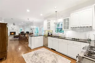 14 Cobbler Ln, East Setauket, NY 11733 - Photo 12
