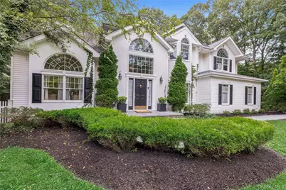14 Cobbler Lane, East Setauket, NY 11733 - Photo 2