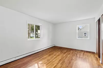 544 Park Avenue, Centereach, NY 11720 - Photo 16