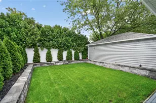 344 Houston Ave, Mineola, NY 11501 - Photo 18