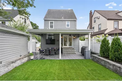 344 Houston Avenue, Mineola, NY 11501 - Photo 20