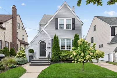 344 Houston Avenue, Mineola, NY 11501 - Photo 1