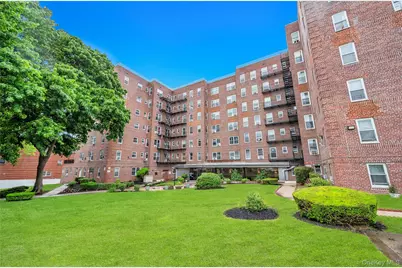 84-50 169th Street #607, Jamaica, NY 11432 - Photo 2