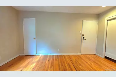 163-70 17th Avenue #Upper Level, Whitestone, NY 11357 - Photo 28