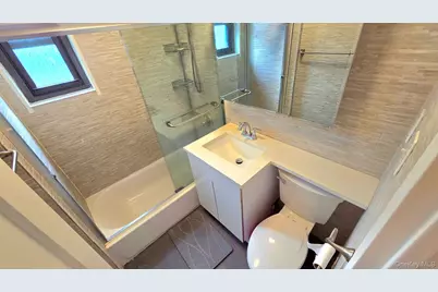 163-70 17th Avenue #Upper Level, Whitestone, NY 11357 - Photo 20