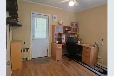 17516 Underhill Avenue, Fresh Meadows, NY 11365 - Photo 8