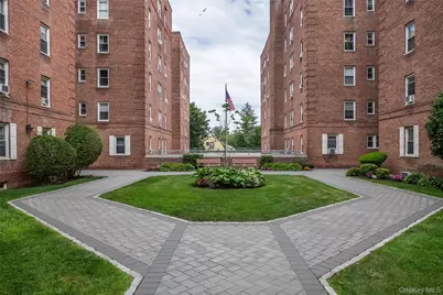 70 Locust #B405, New Rochelle, NY 10801 - Photo 2