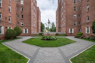 70 Locust, New Rochelle, NY 10801 - Photo 2