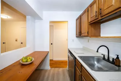 70 Locust #B405, New Rochelle, NY 10801 - Photo 18