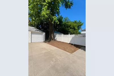214 E 38th Street, Brooklyn, NY 11203 - Photo 26