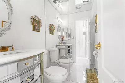 28 Annandale Road, Commack, NY 11725 - Photo 10