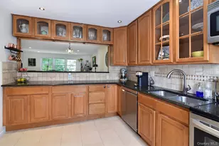 124 Texas Ave, Bronxville, NY 10708 - Photo 10