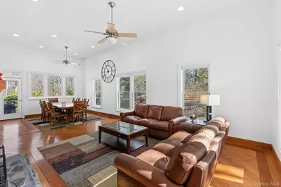4 Bayview Avenue, Shelter Island Heights, NY 11965 - Photo 12