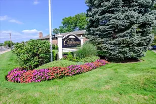 346 Edmunton Dr, North Babylon, NY 11703 - Photo 18
