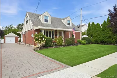 303 Caroline Avenue, Garden City South, NY 11530 - Photo 2