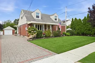 303 Caroline Ave, Garden City South, NY 11530 - Photo 2