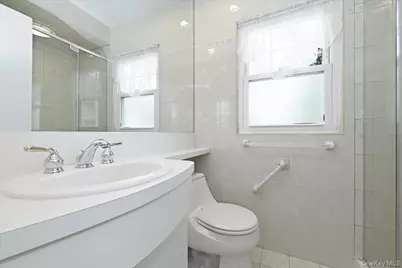 303 Caroline Avenue, Garden City South, NY 11530 - Photo 16